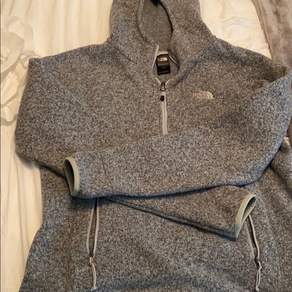 The North Face 1/4 zip pullover - Picture 3 of 3